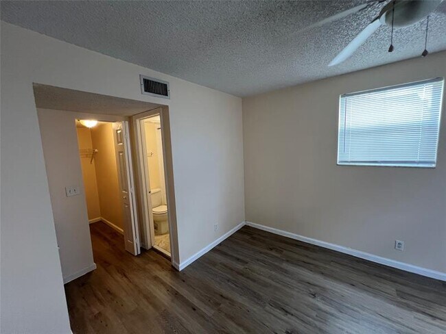 Building Photo - 2431 NW 56th Ave