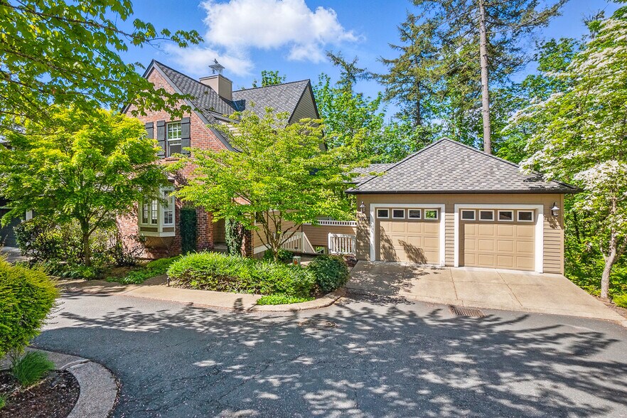 Primary Photo - 10272 NW Edgewood Dr