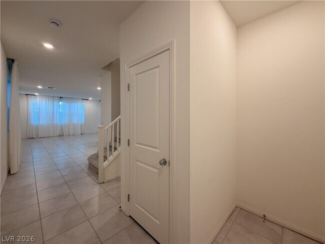 Building Photo - 8143 Desert Cassia Ave