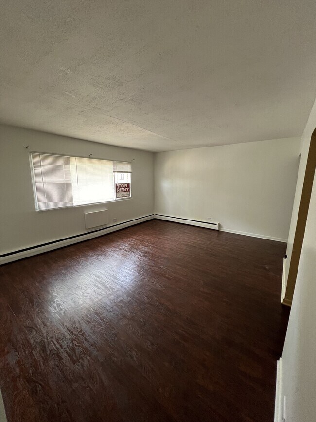 Building Photo - 8845 Cottage Grove