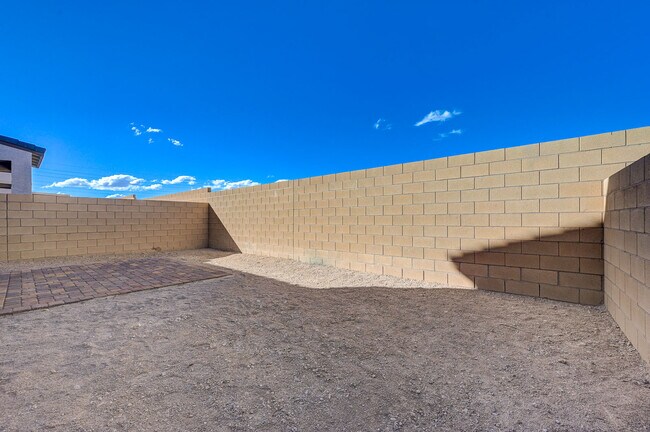 Building Photo - 8484 W Agate Ave