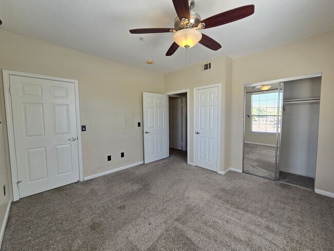 Building Photo - CANYON CREST CONDO