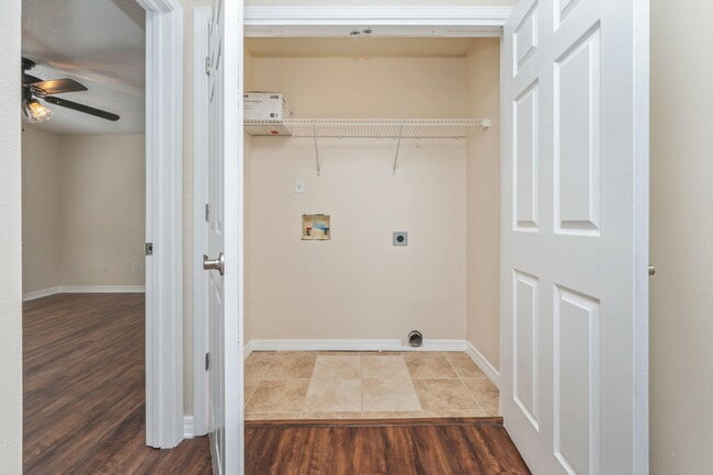 Building Photo - 7648 Chablis Cir