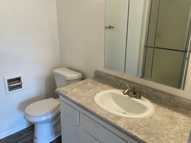 Building Photo - TOWNHOME - VILLAGE OF OAK CREEK - RED ROCK...