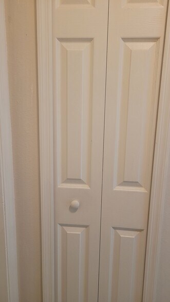 Pantry - 106 Woodbury Pines Cir