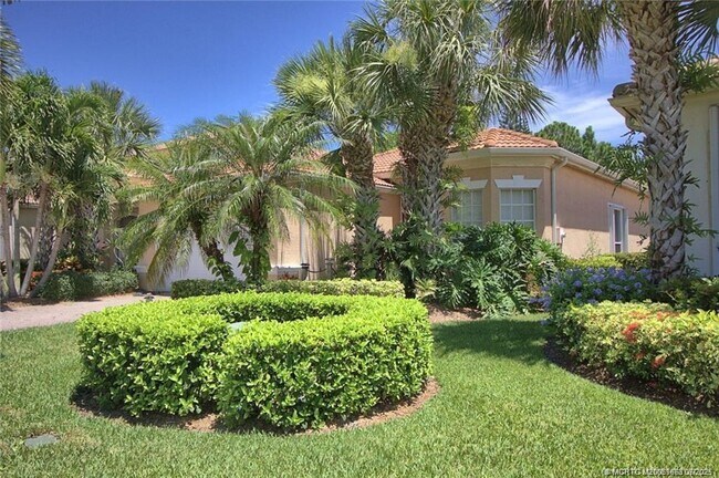 Primary Photo - 3755 NW Deer Oak Dr