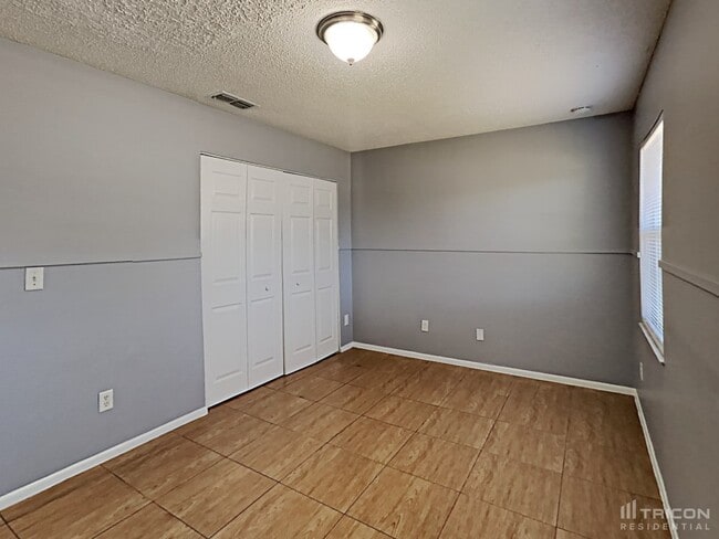 Building Photo - 152 Mante Dr
