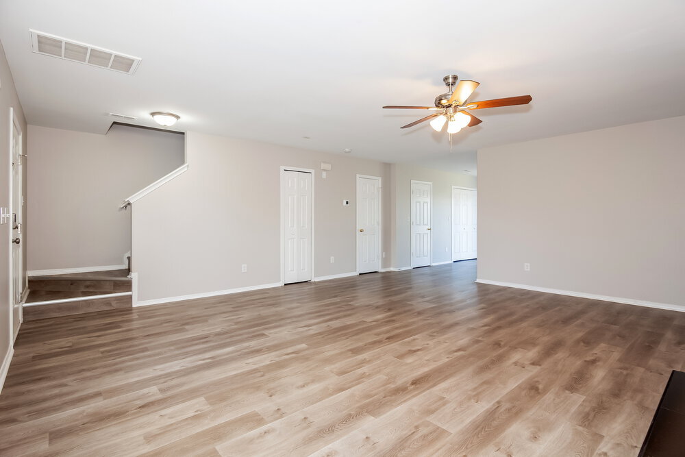 Building Photo - 8126 Rosberg Ln