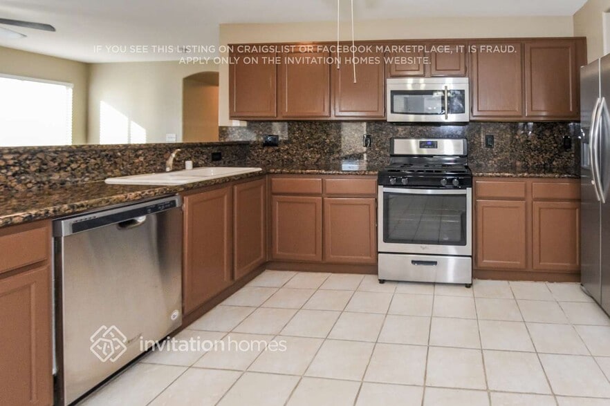 Building Photo - 2055 Pescara Ct