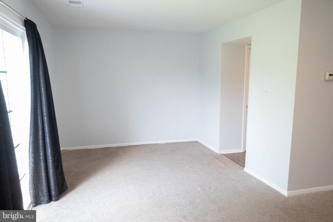 Building Photo - 615 Hemlock Ct