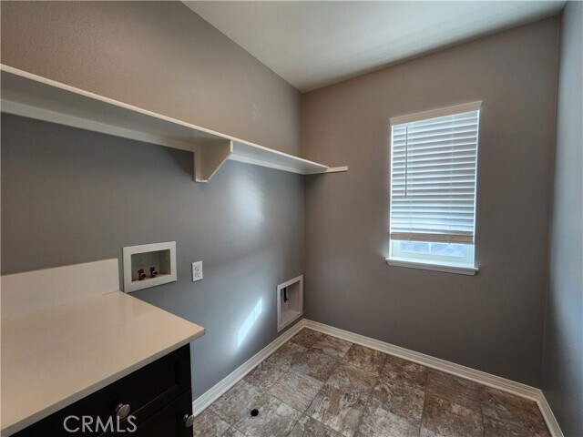 Building Photo - 6338 Creekstone Way