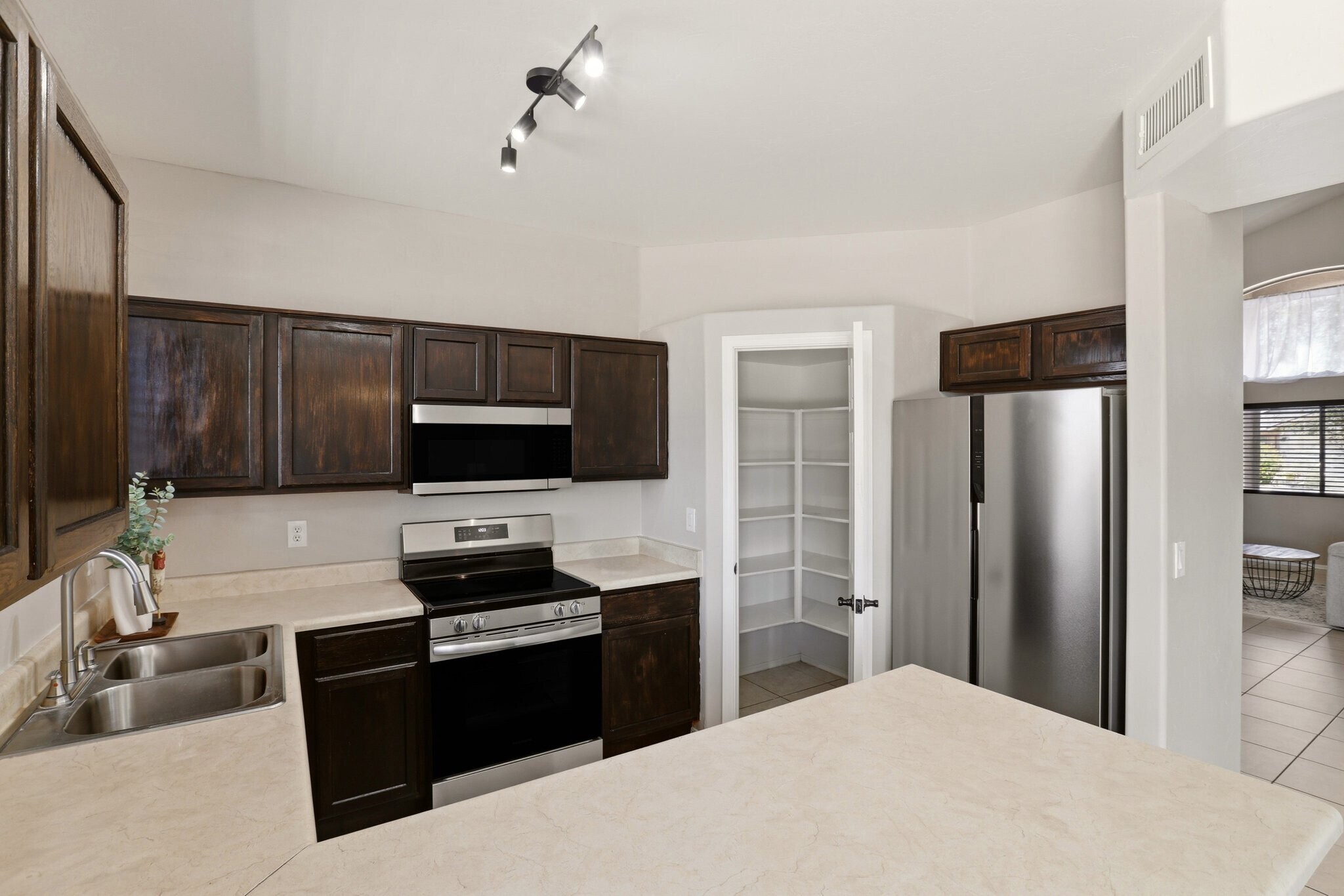 Building Photo - 7740 S Lions Spring Way