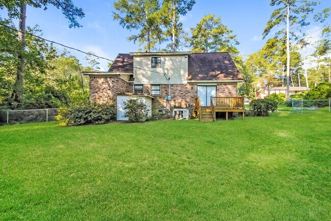 Building Photo - 108 Mistwoode Rd