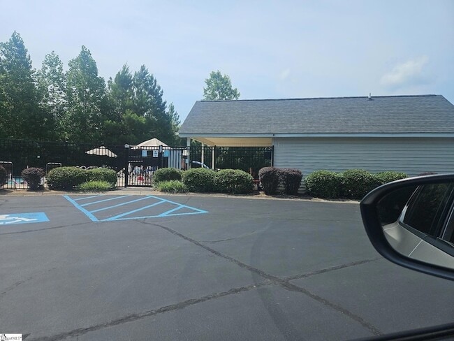 Building Photo - 213 Worcester Ln