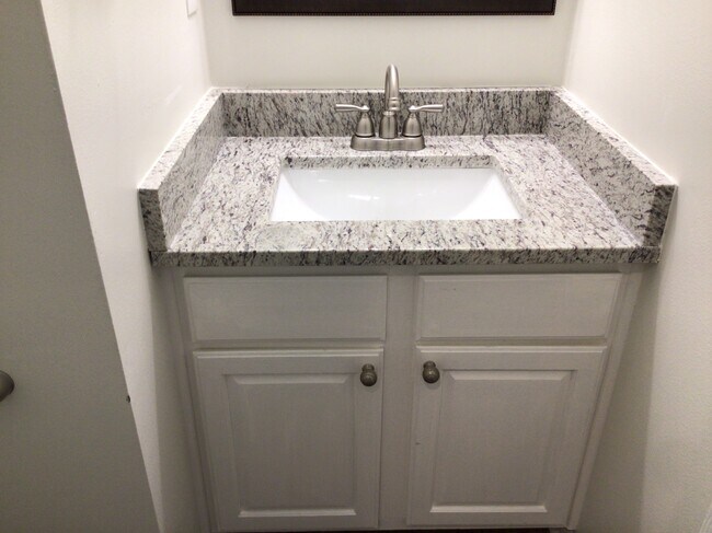 Building Photo - 726 Heartland Meadows Dr