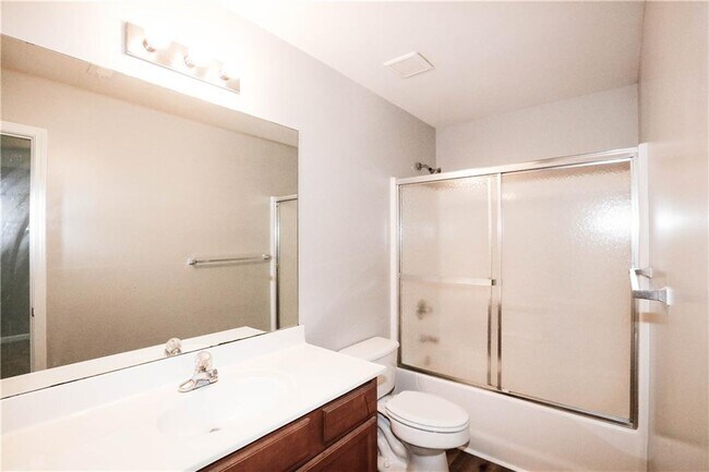 Building Photo - 2158 Staunton Dr