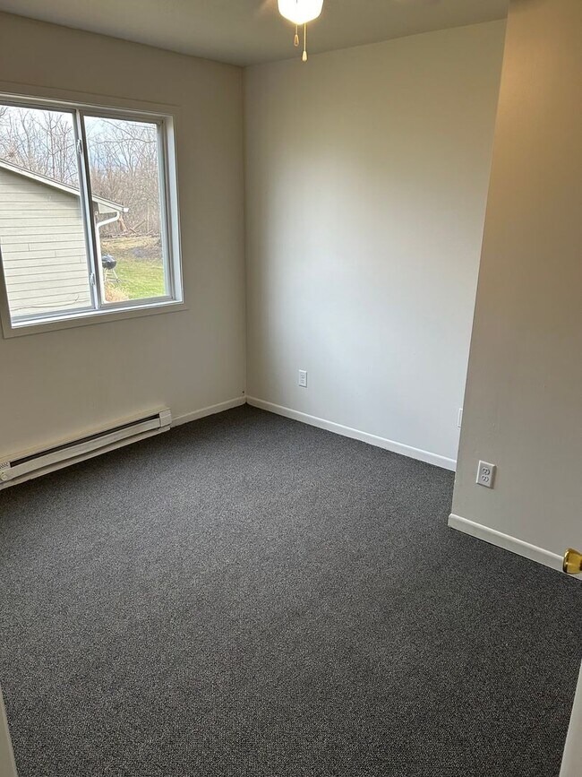 Building Photo - 3 Bedroom, Single-story Townhomes for rent in Madrid, IA