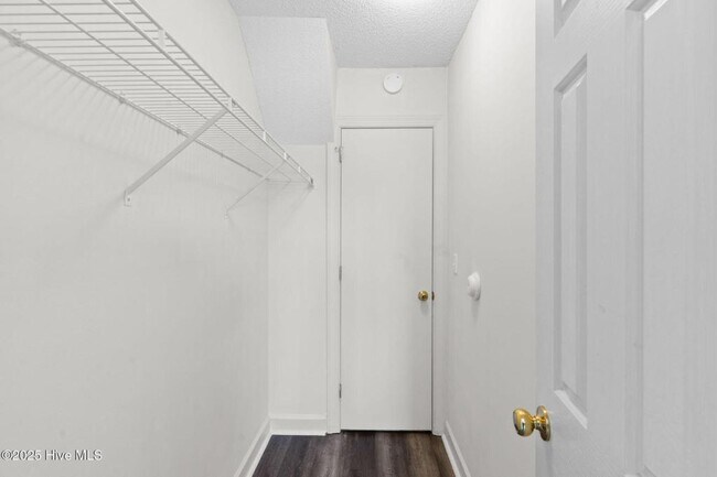 Building Photo - 321 S Kerr Ave