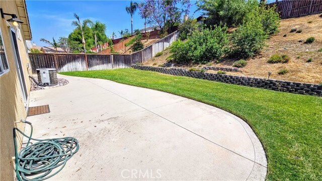 Building Photo - 8819 Dahlia Dr