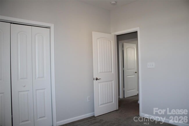 Building Photo - 1031 Central Park Cir