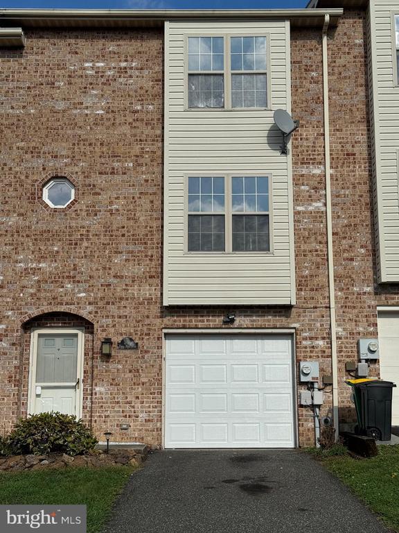 Building Photo - 241 Flint Hill Rd