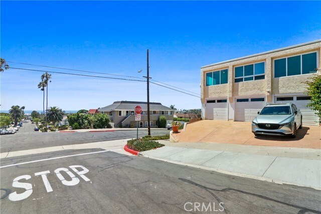 Building Photo - 33861 Alcazar Dr