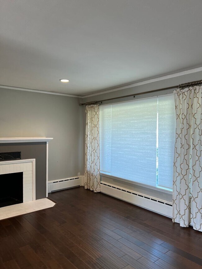 Building Photo - Move In Ready in Desirable Reno Neighborhood