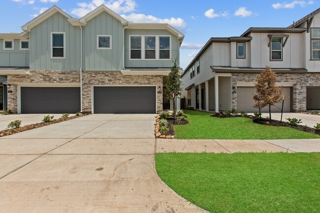 Building Photo - 4131 Balboa Dr