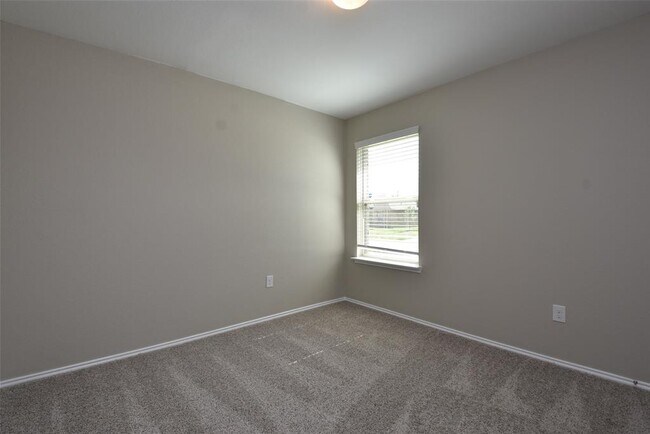 Building Photo - 502 Poppy Field Ct