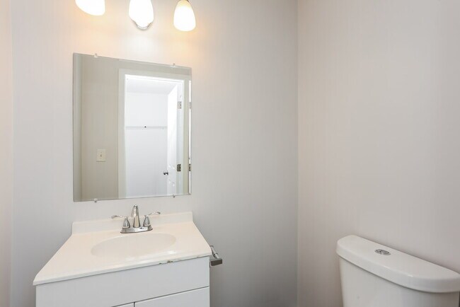 Building Photo - 1014 Alford Ct