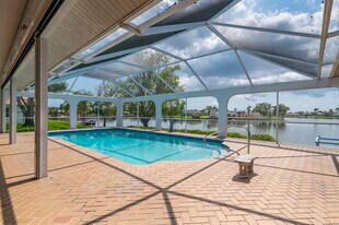 Building Photo - 12879 SW Kings Row