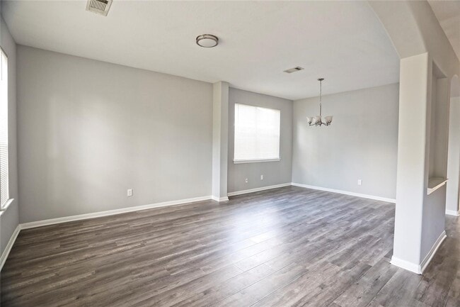 Building Photo - 18315 Water Mill Dr