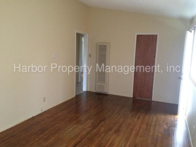 Building Photo - 14440 S Budlong Ave