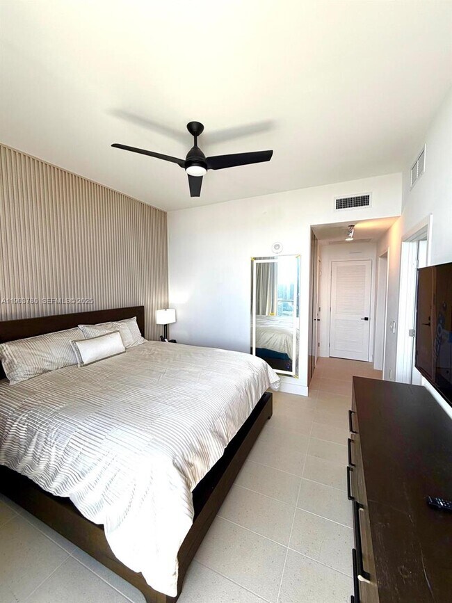 Building Photo - 159 NE 6th St