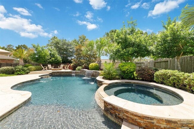 Building Photo - 25303 Hall Meadow Ln