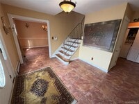 Building Photo - 30 Dumond Pl