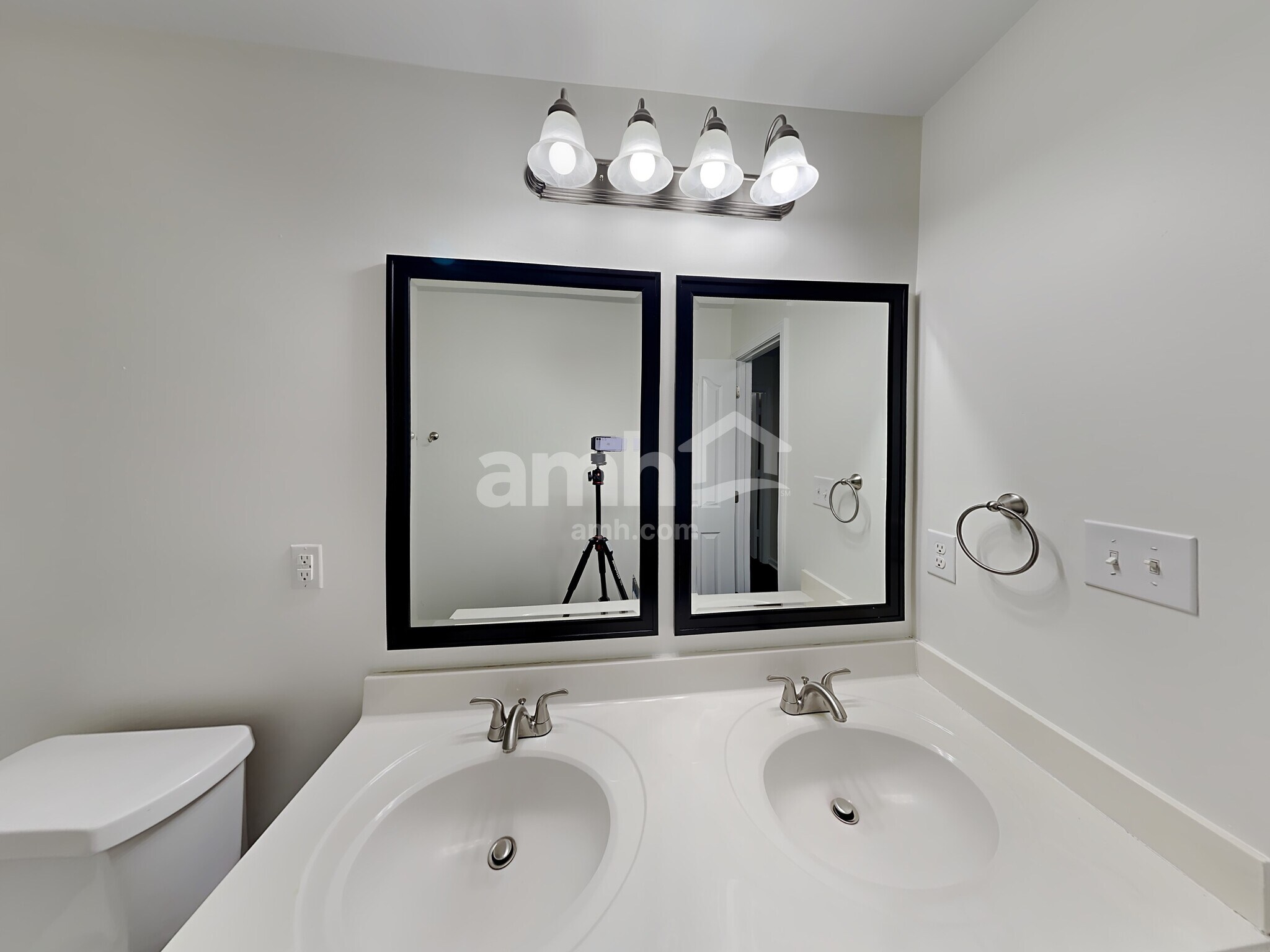 Building Photo - 12814 Settlers Trail Ct