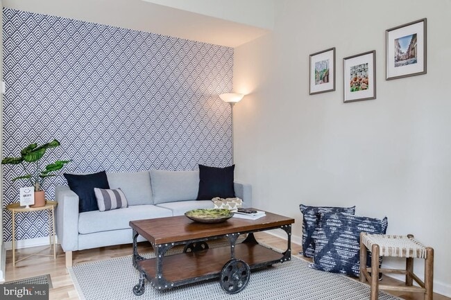 Building Photo - 2061 Kater St