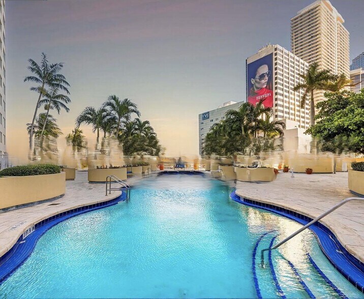 Building Photo - 253 NE 2nd St