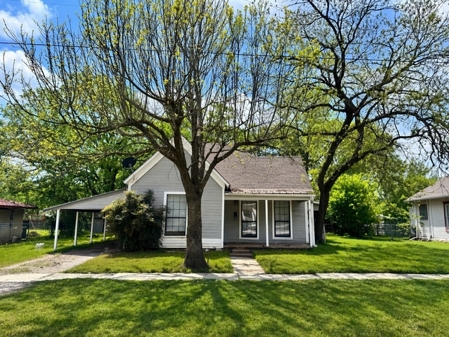 Building Photo - 328 E High St