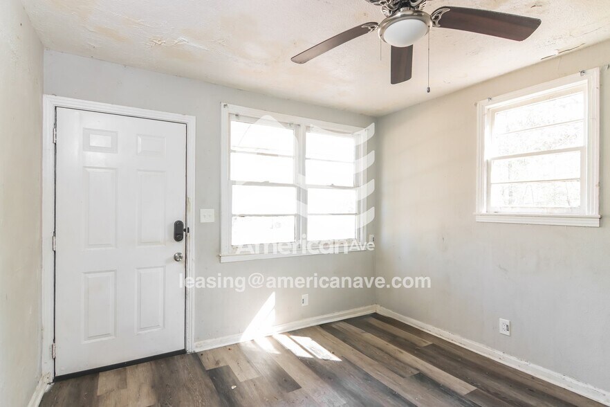 Building Photo - 4612 Harbin St