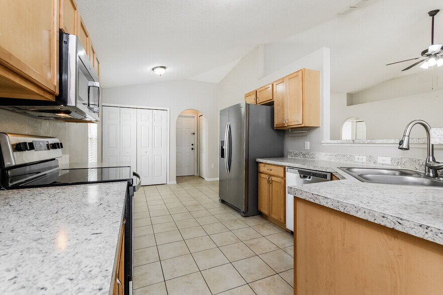 Building Photo - 2938 Elbib Dr