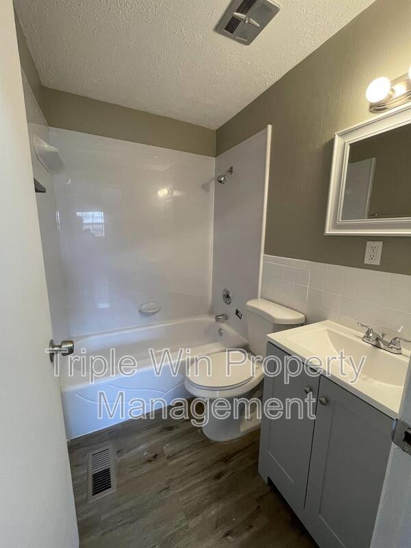 Building Photo - 11923 San Andres Dr
