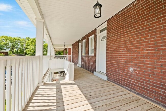 Building Photo - 64 N 20th St