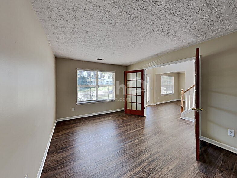 Building Photo - 714 Baskins Cir