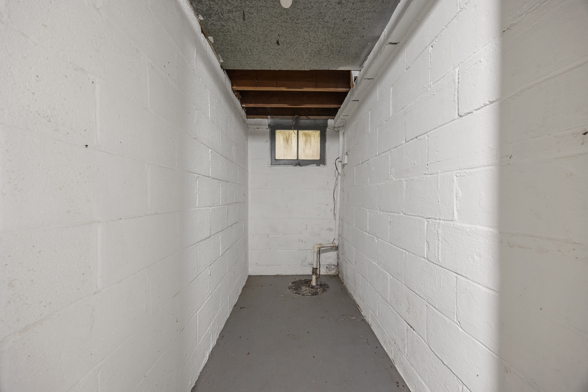 Building Photo - 28 Hillman St