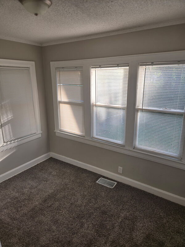 Building Photo - 5529 Michigan Ave