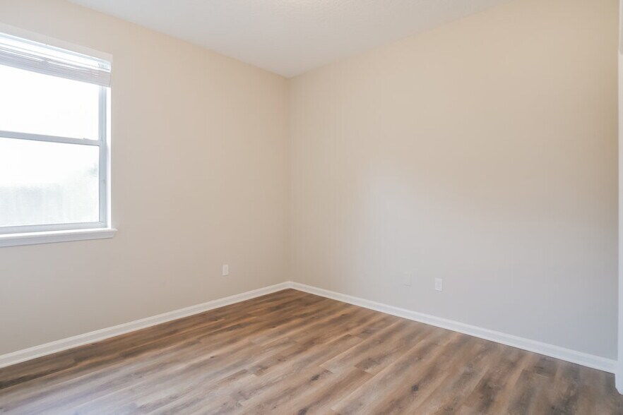 Building Photo - 183 Pine Arbor Cir