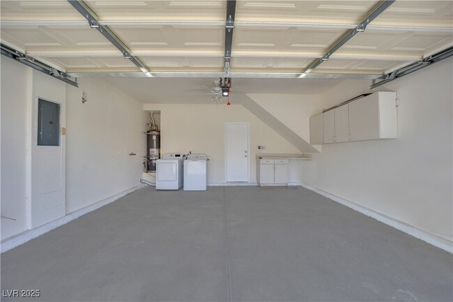 Building Photo - 9480 Windborne Ave