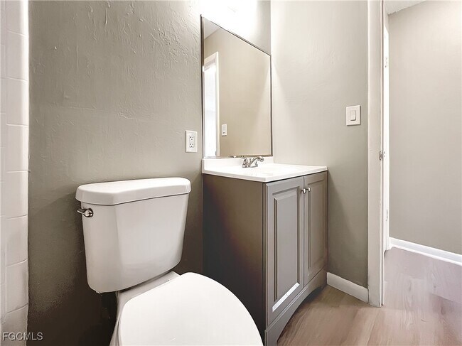 Building Photo - 13037 First St